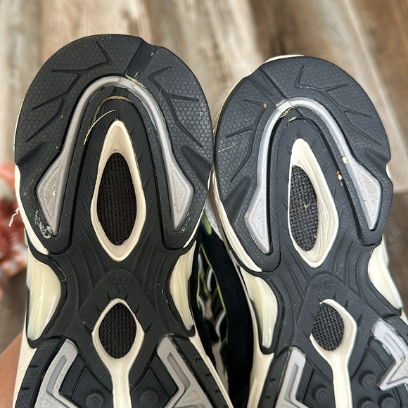 adidas Temper Run size 6 in like new condition - Picture 3 of 6